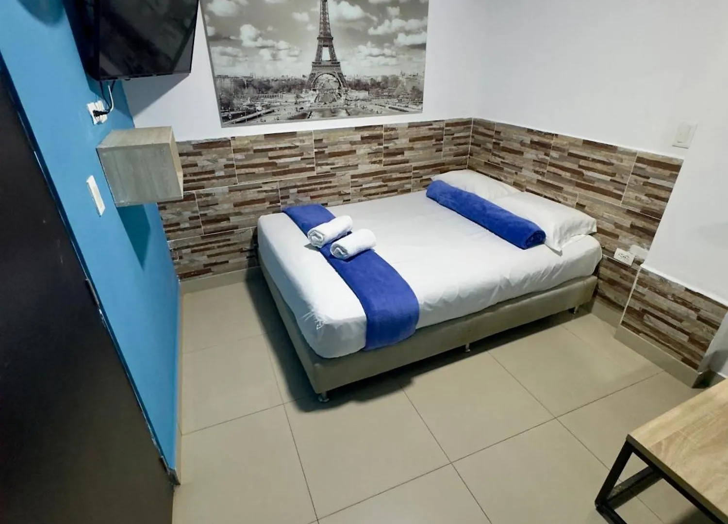 ***  Hotel Select Medellín Colombia